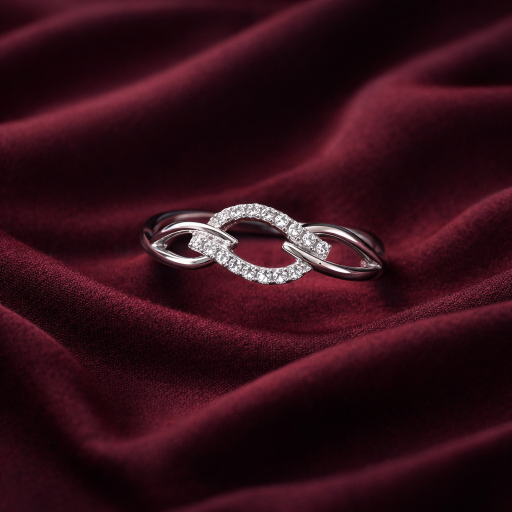 Interlocking Oval Pavé Ring