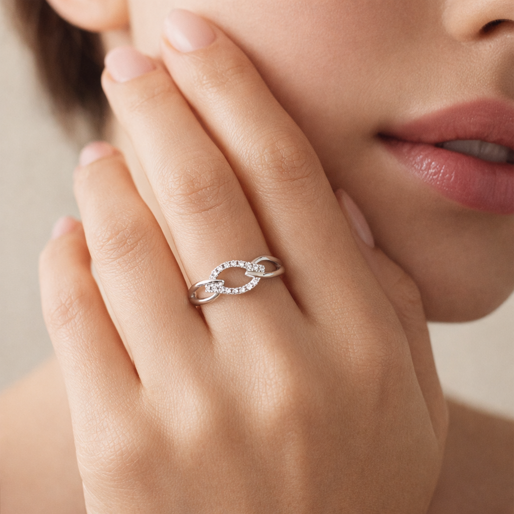 Interlocking Oval Pavé Ring