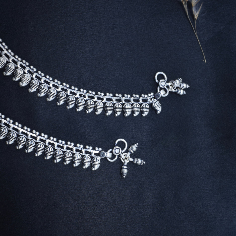 Leaf Edge Antique Silver Anklet