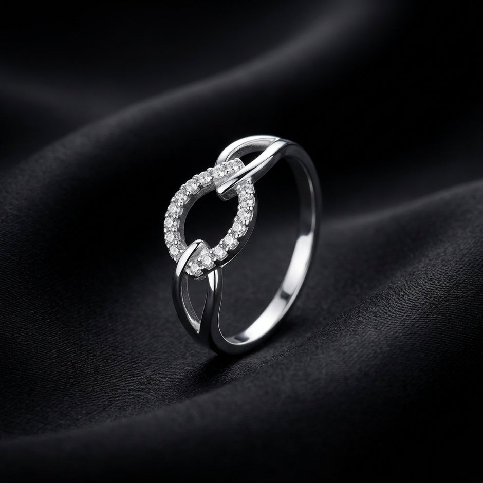 Interlocking Oval Pavé Ring