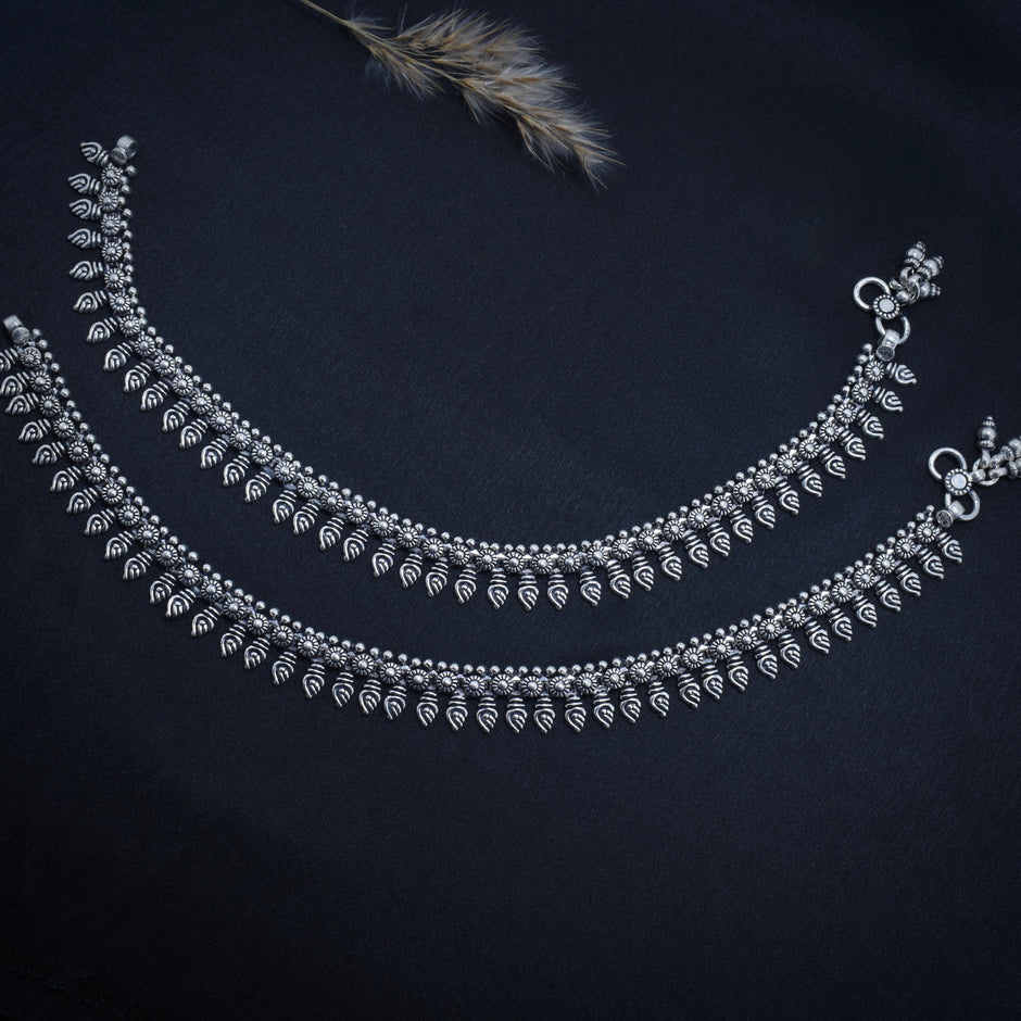 Fan Floral Pattern Antique Silver Anklet