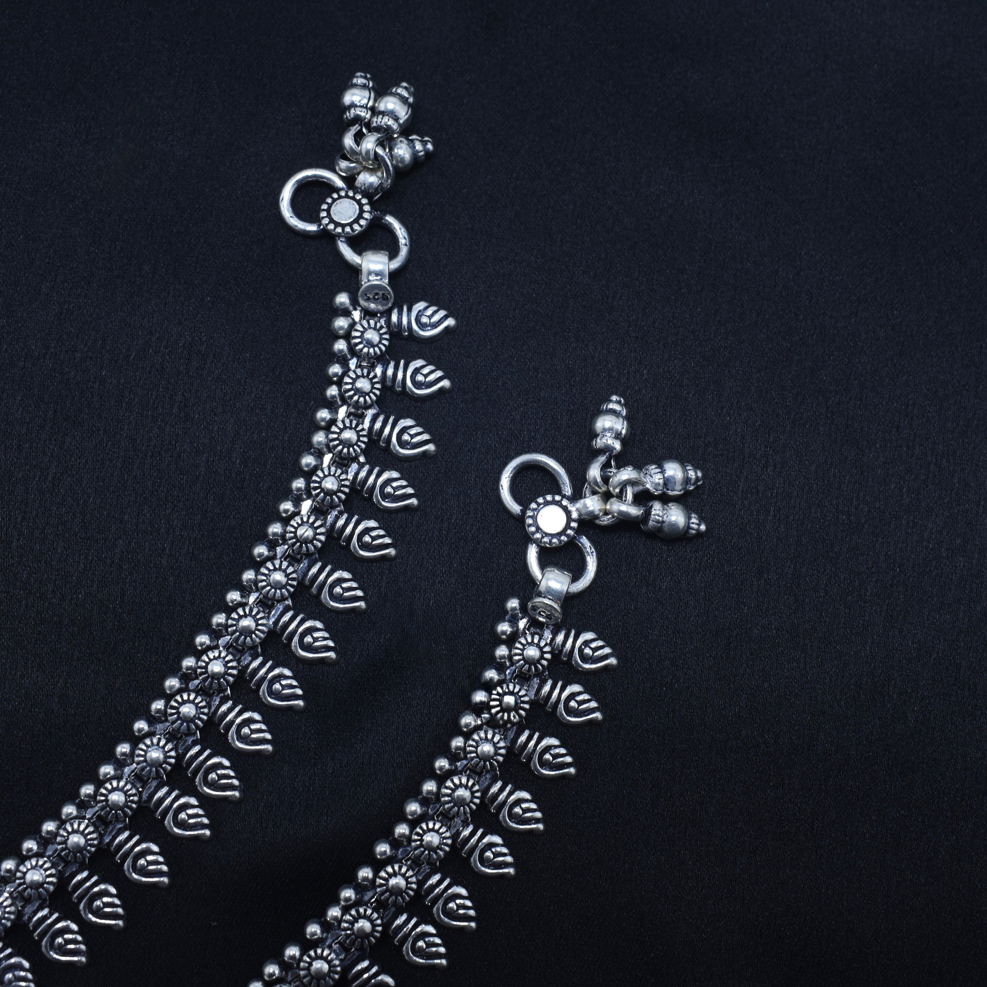 Fan Floral Pattern Antique Silver Anklet