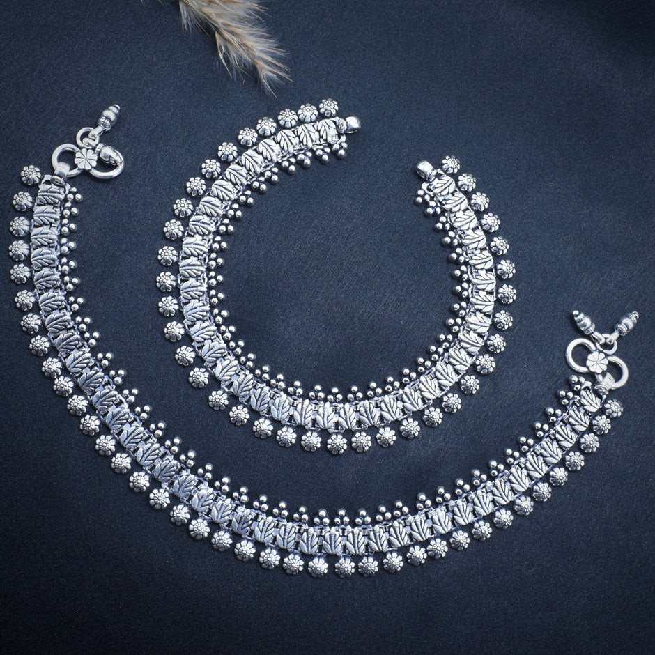 Floral bellwork Antique Silver Anklet