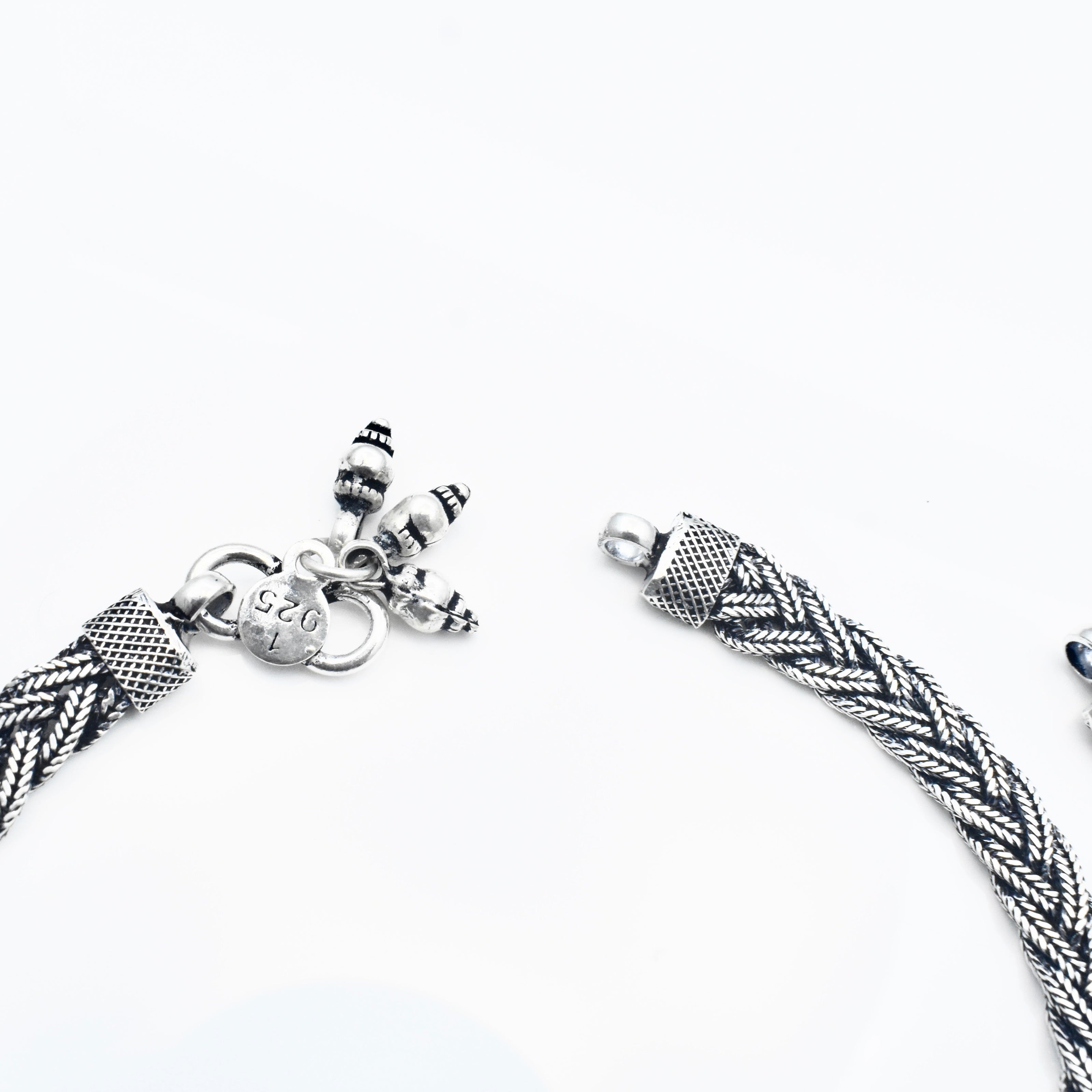 Round Floral Motif Silver Anklet