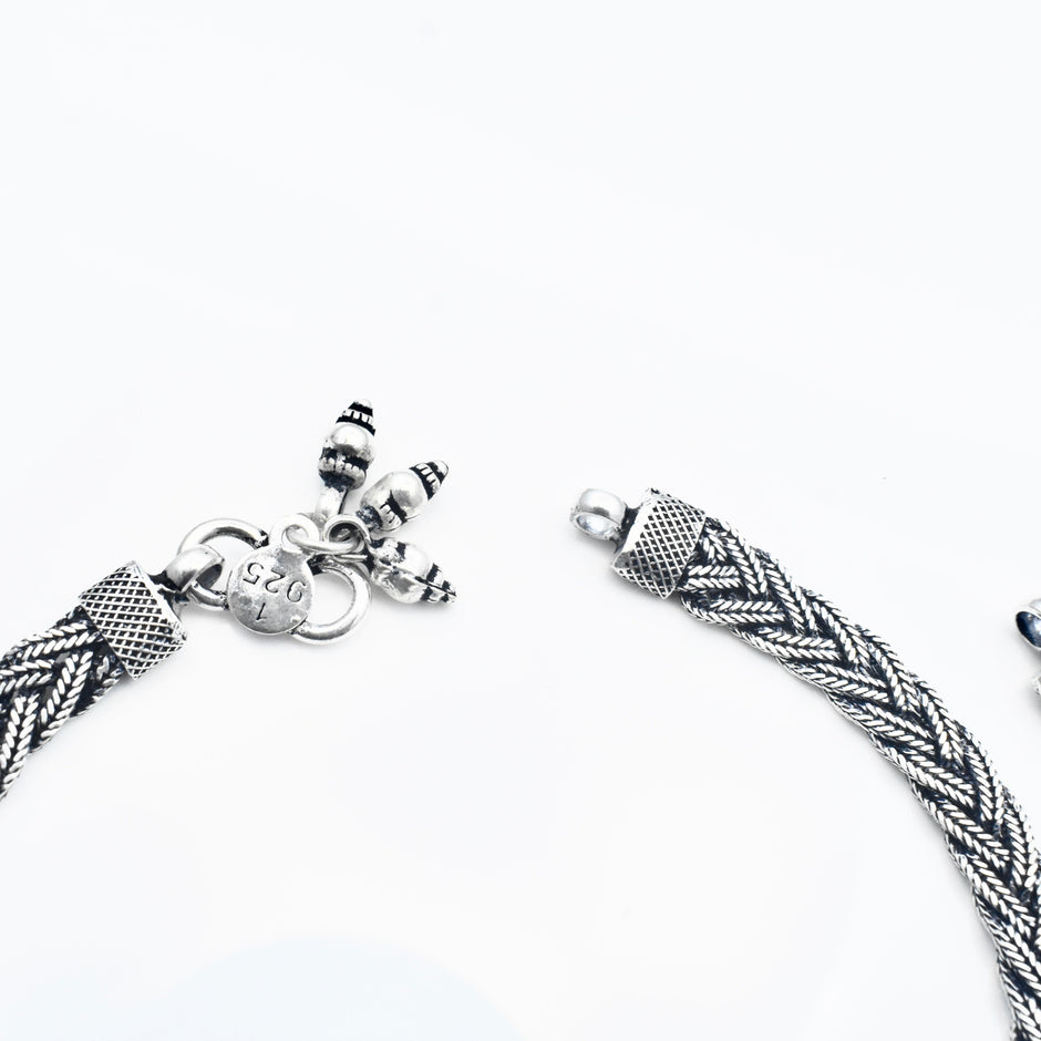 Round Floral Motif Silver Anklet