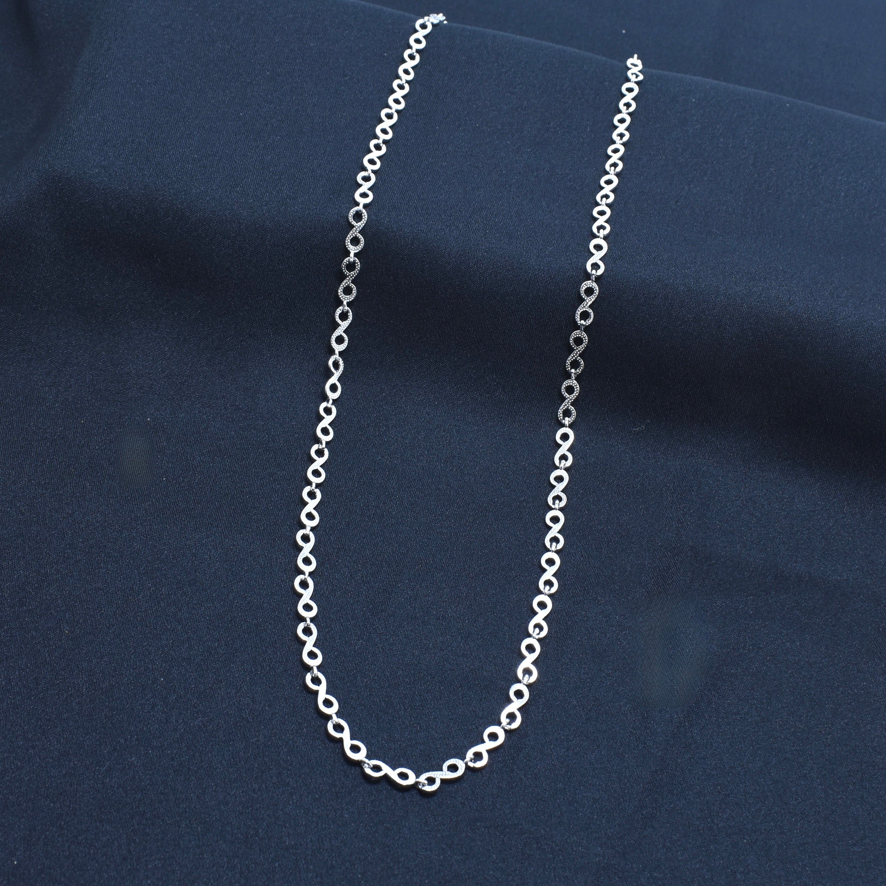 Classic Round Loop Silver Chain