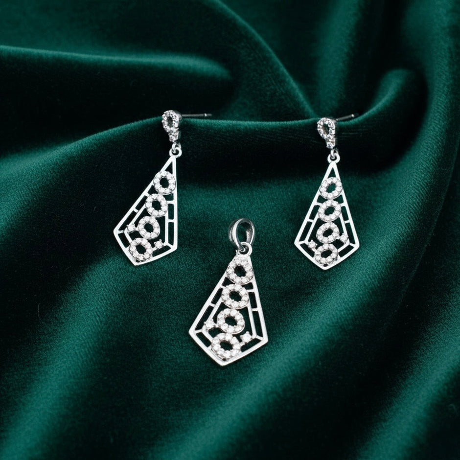 Oval Cluster Silver Pendant Set