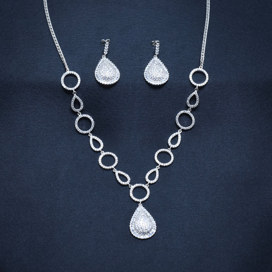 Circular Teardrop Necklace Silver Set