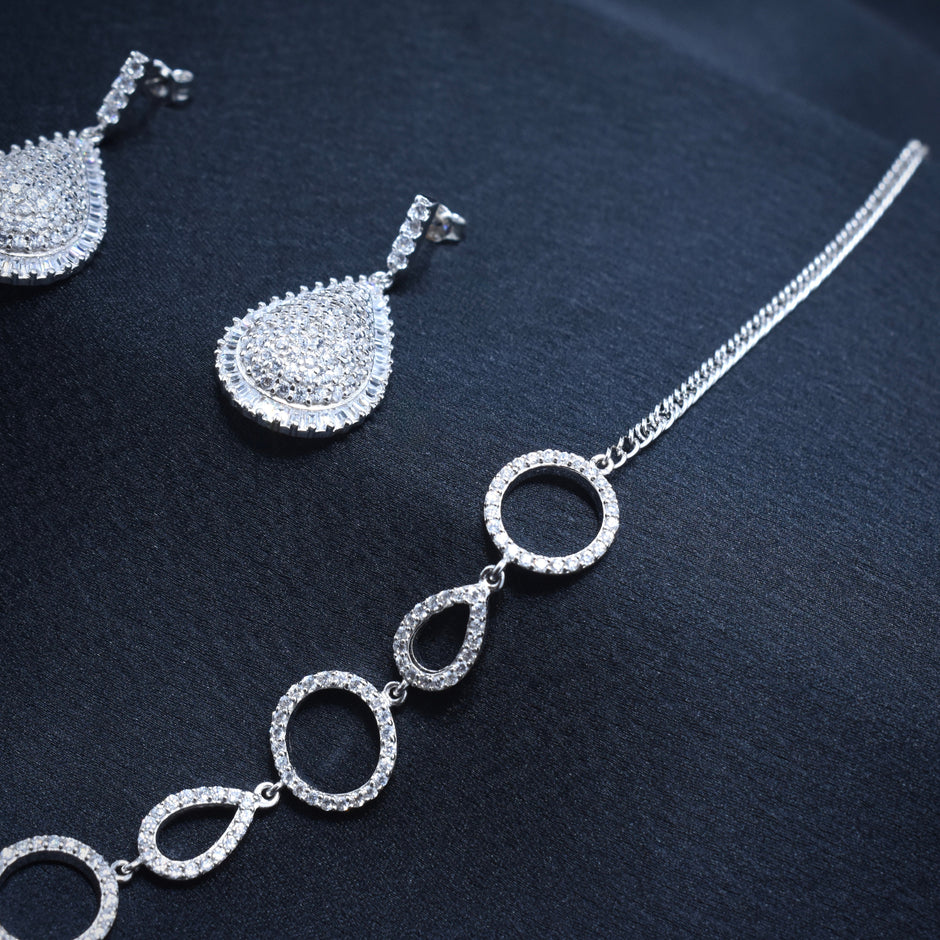 Circular Teardrop Necklace Silver Set