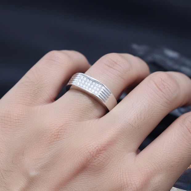 Linear Pave Statement Band
