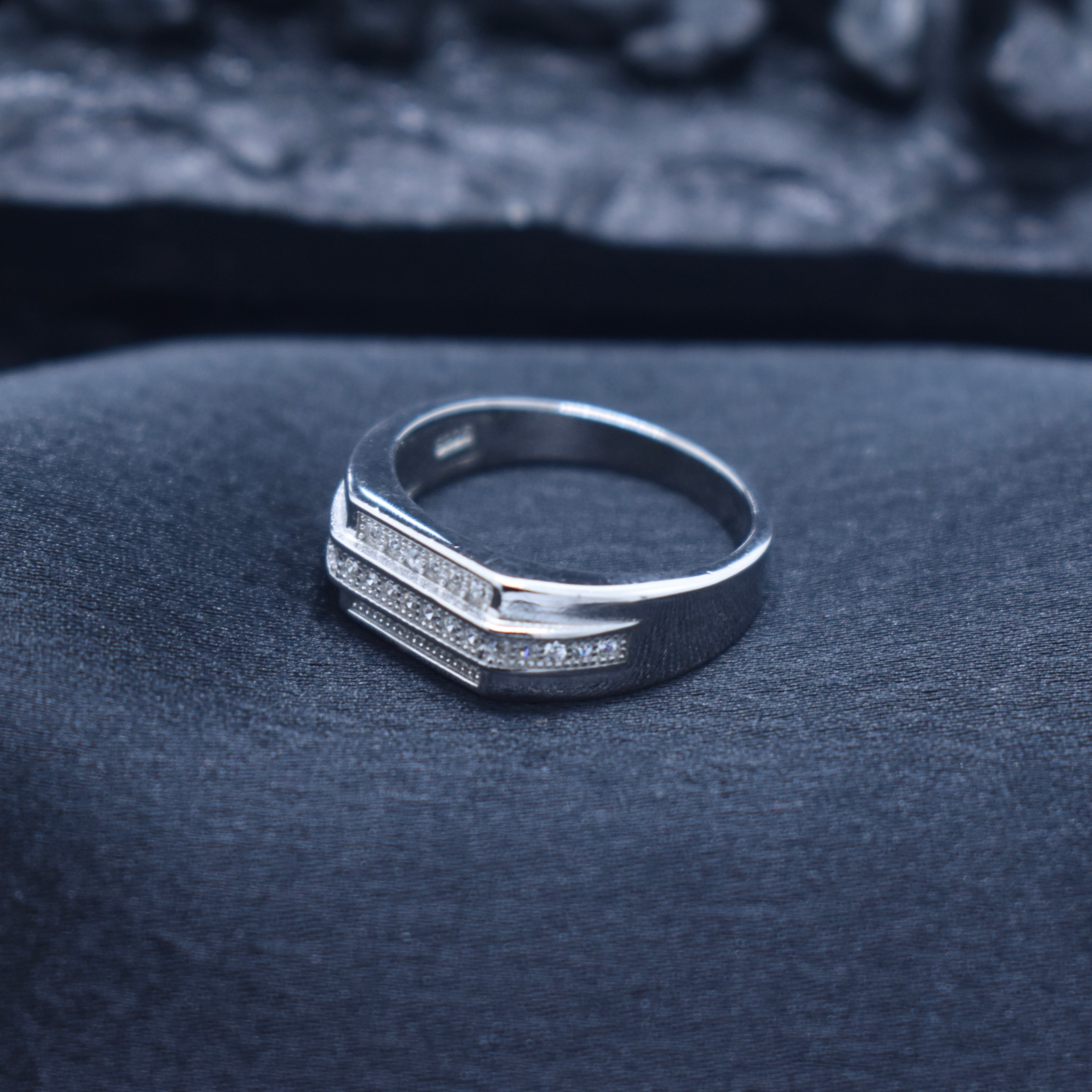 Architectural Triple-Line Statement Band