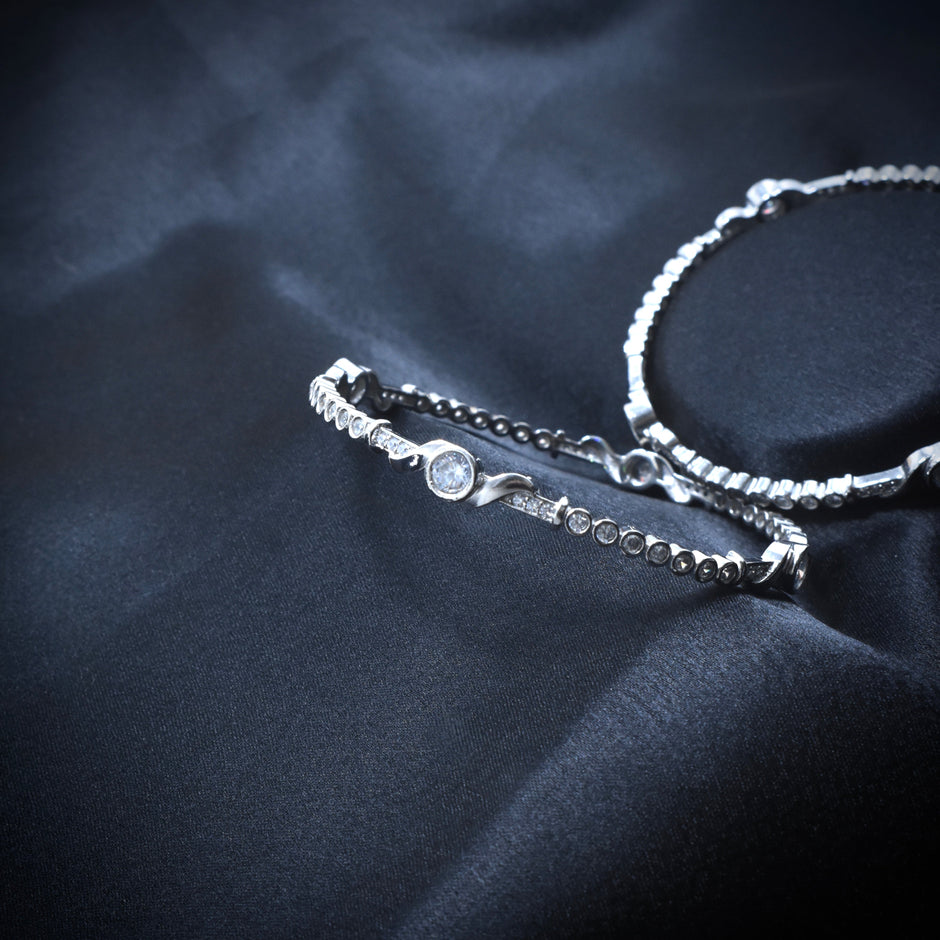 Bezel Twist Silver Bangle Set