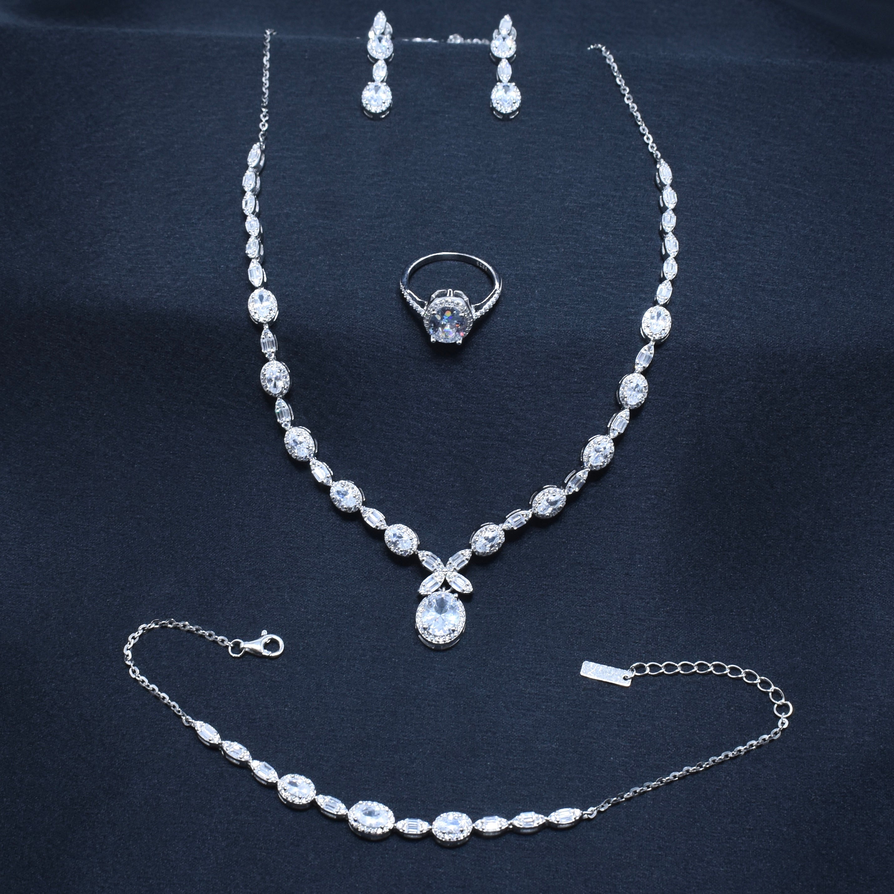 Oval Cluster Necklace Silver Set