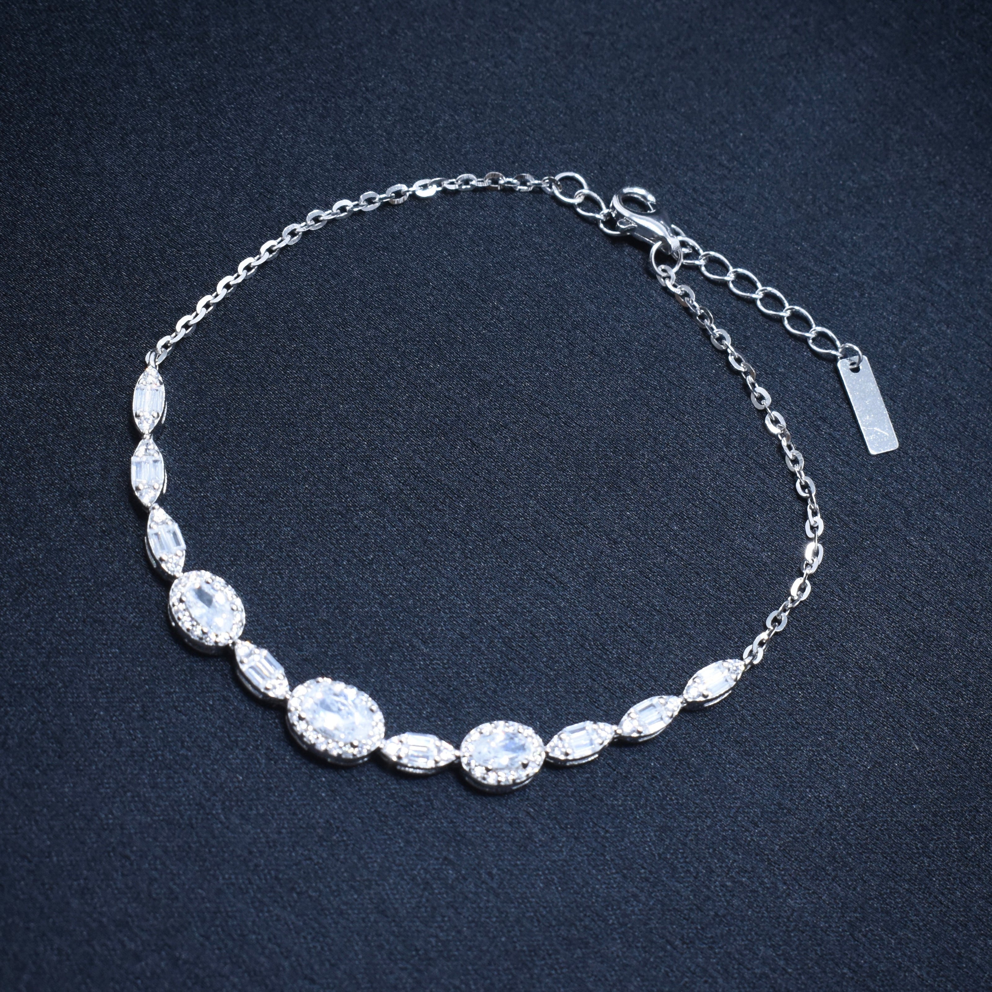 Oval Cluster Necklace Silver Set