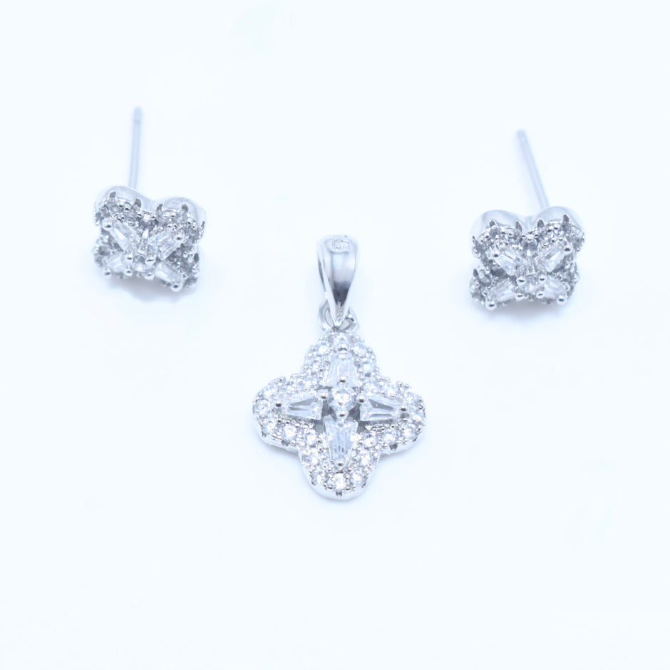 Elegant Floral CZ Cluster Silver Pendant Set