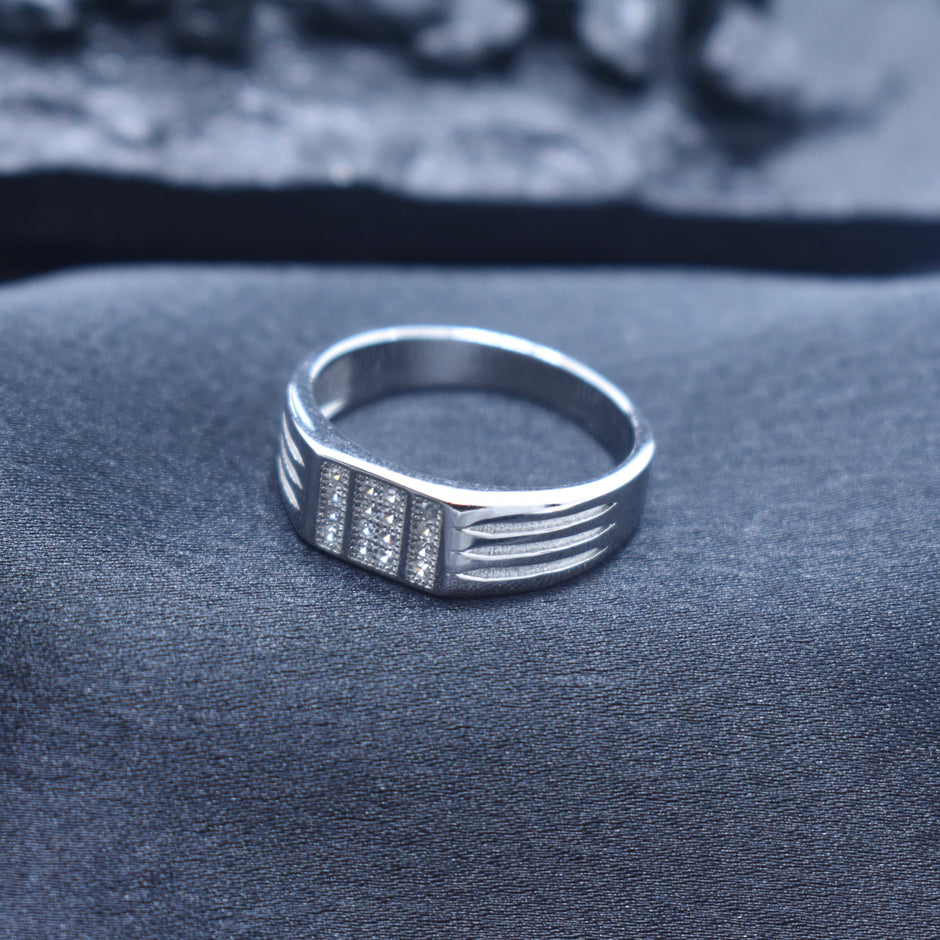 Triple-Bar Geometric Statement Band