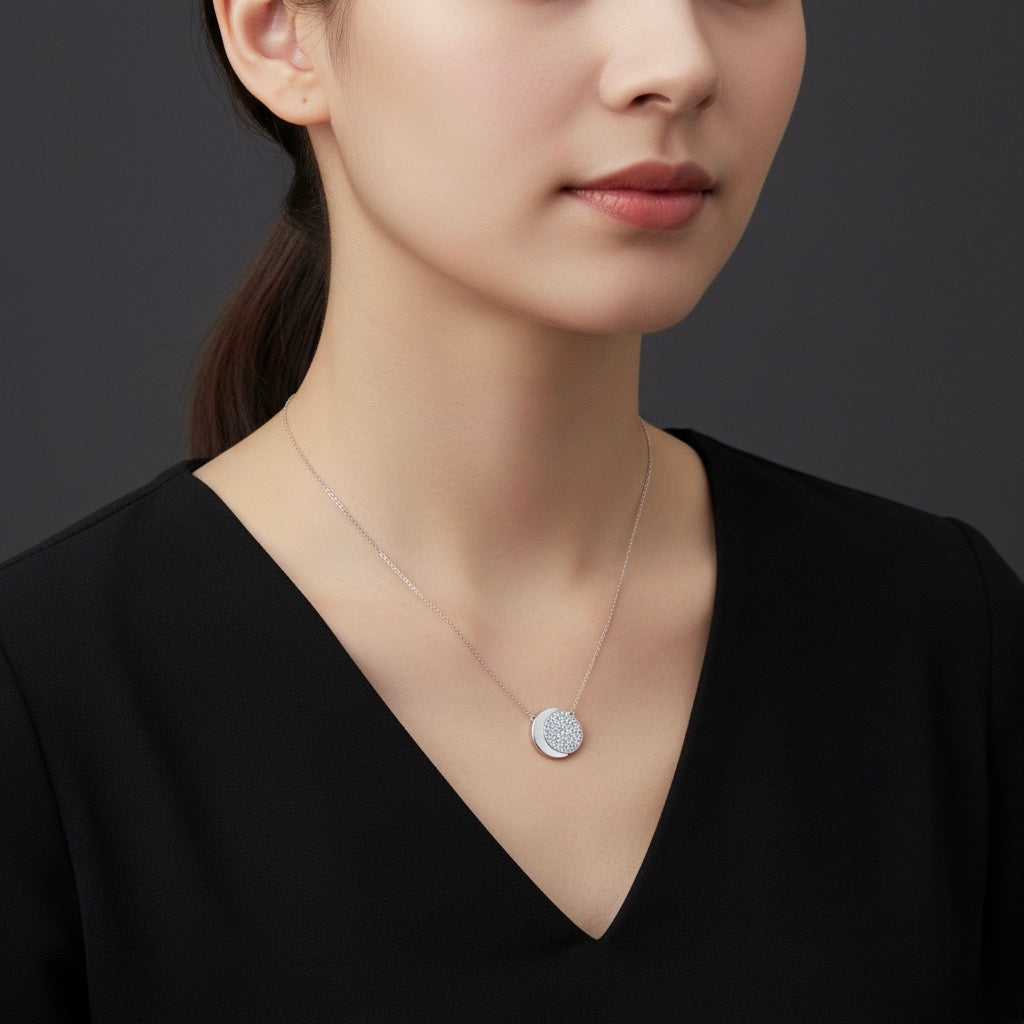 Minimal Round Pendant Necklace