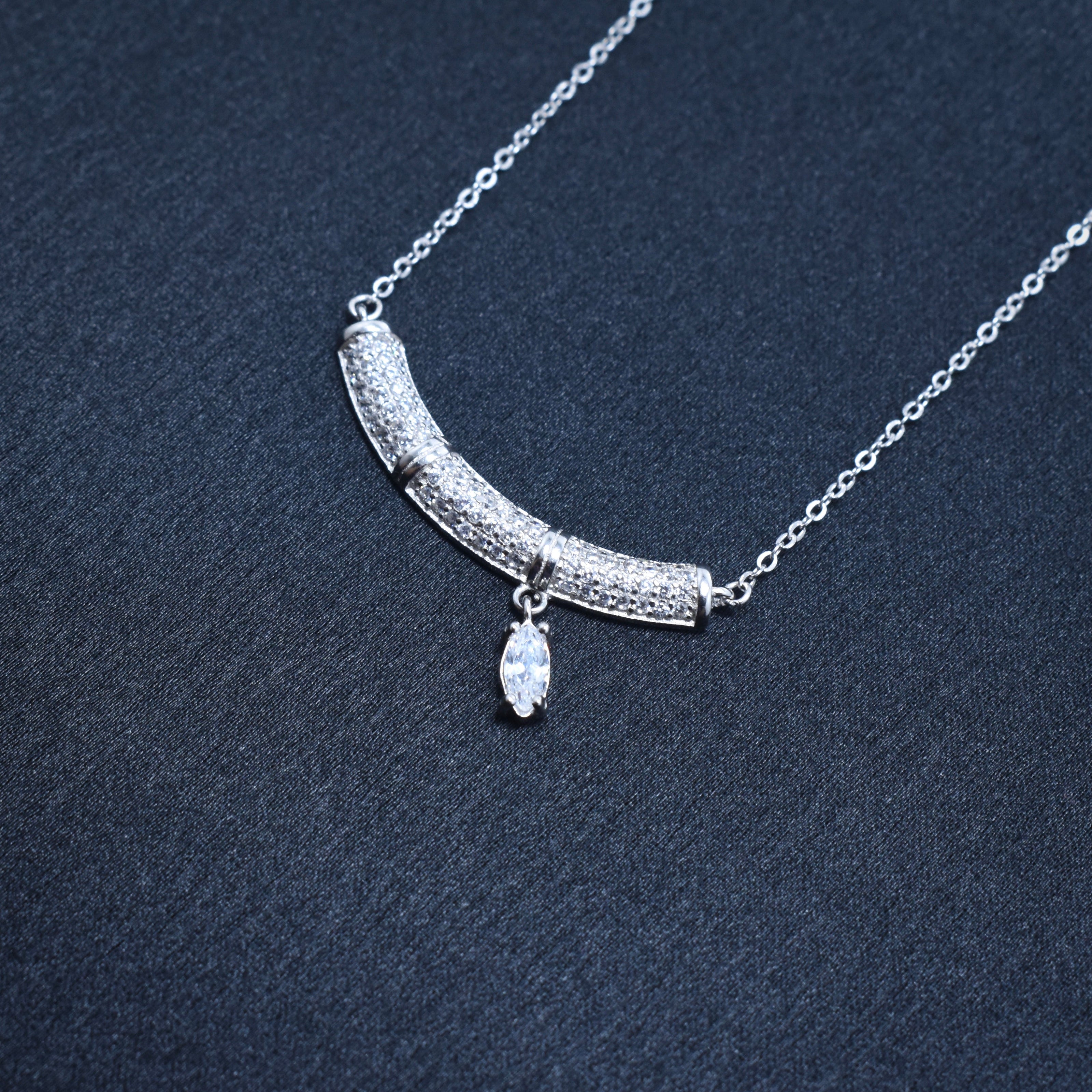 Curved Bar Silver Fancy Chain