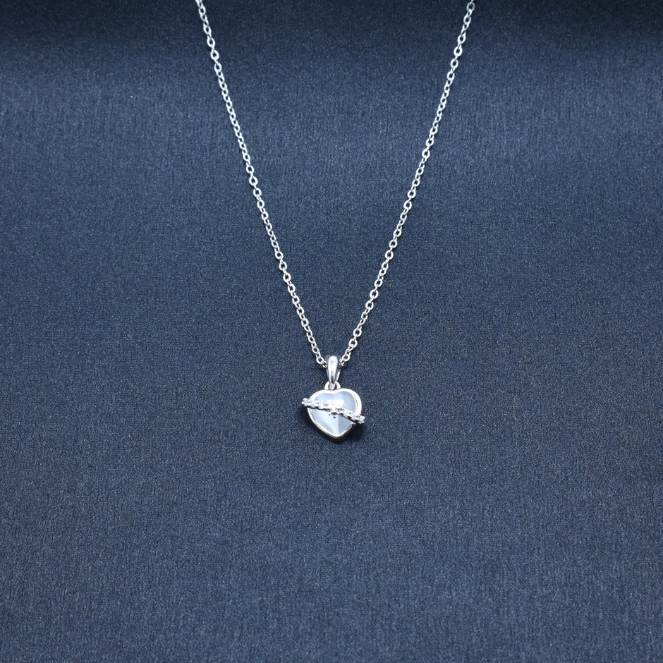 Heart Design Pendant Necklace
