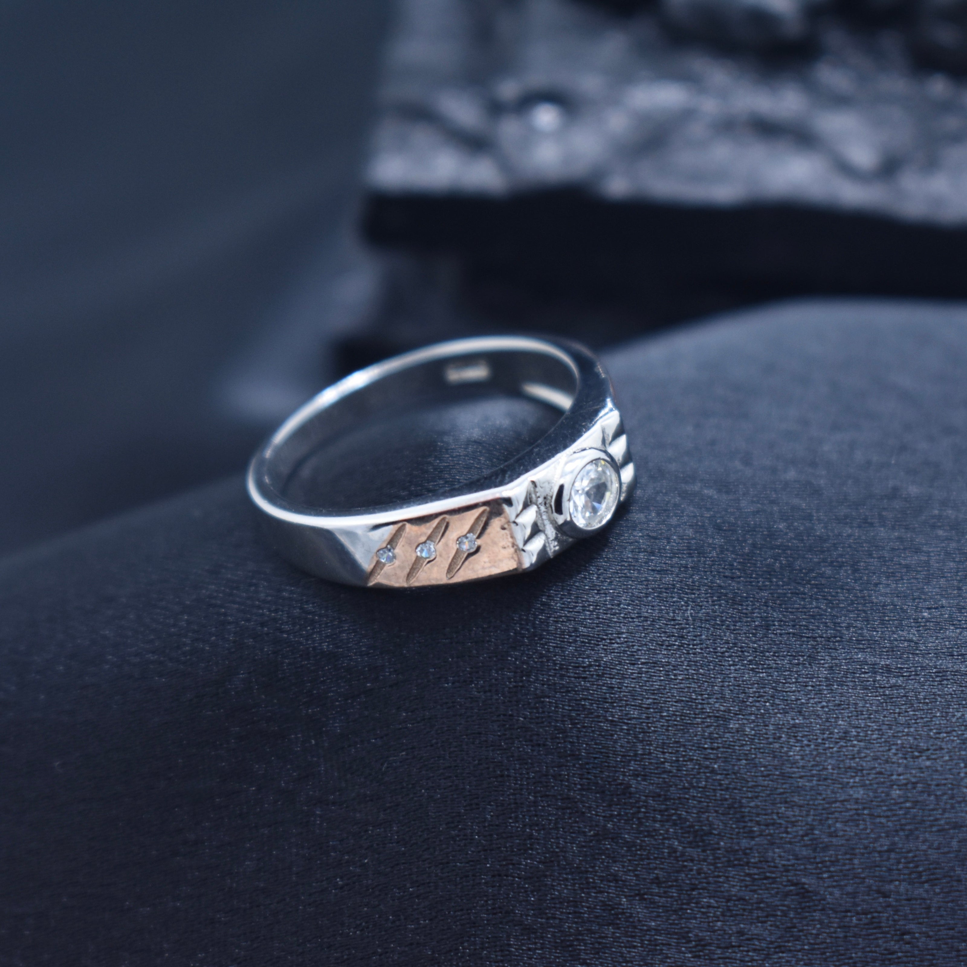 Silver Solitaire Stripe Ring