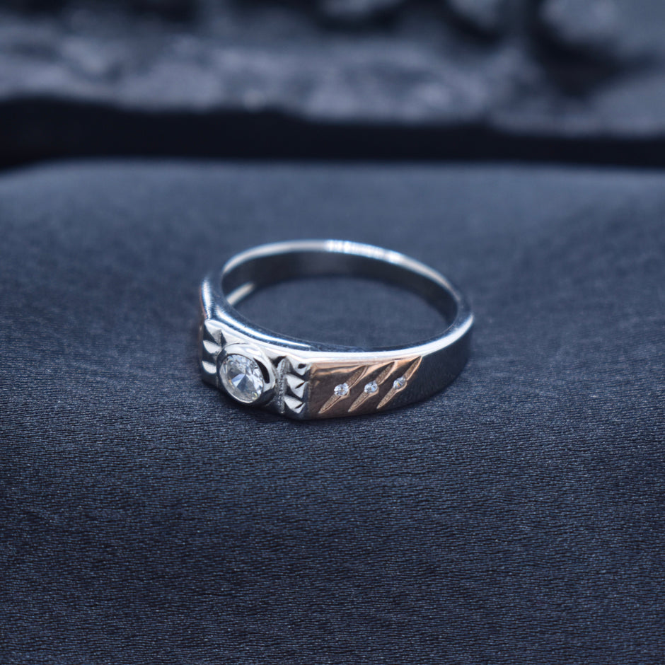 Silver Solitaire Stripe Ring