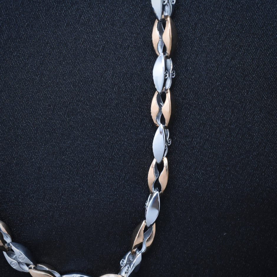 Sleek Two-Tone Mariner Silver Link Chain