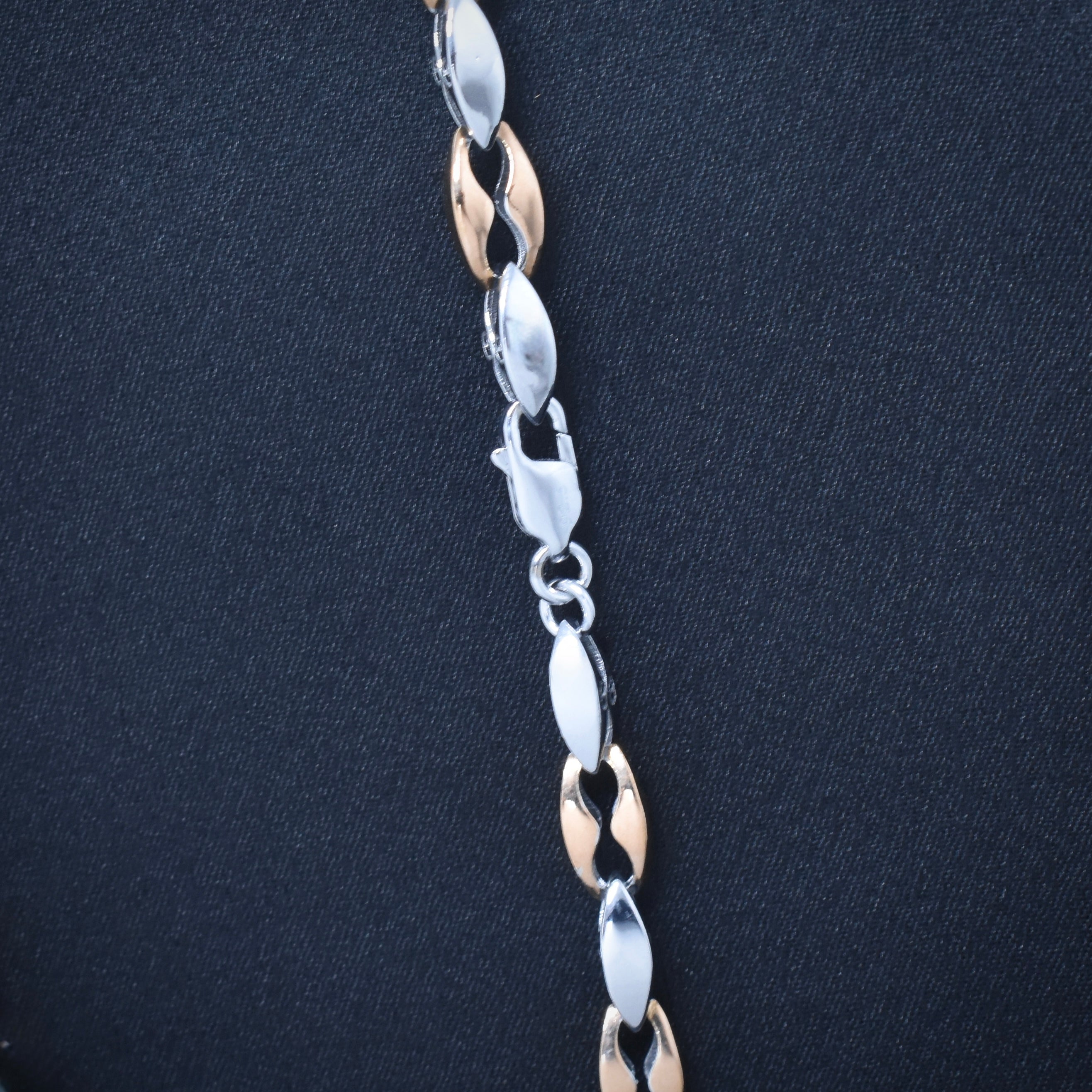 Sleek Two-Tone Mariner Silver Link Chain