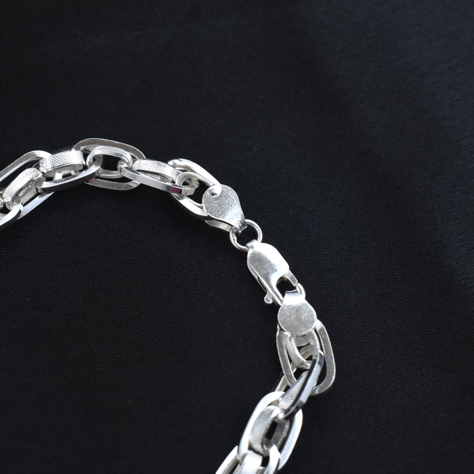 Vanguard Interlocking Link Bracelet