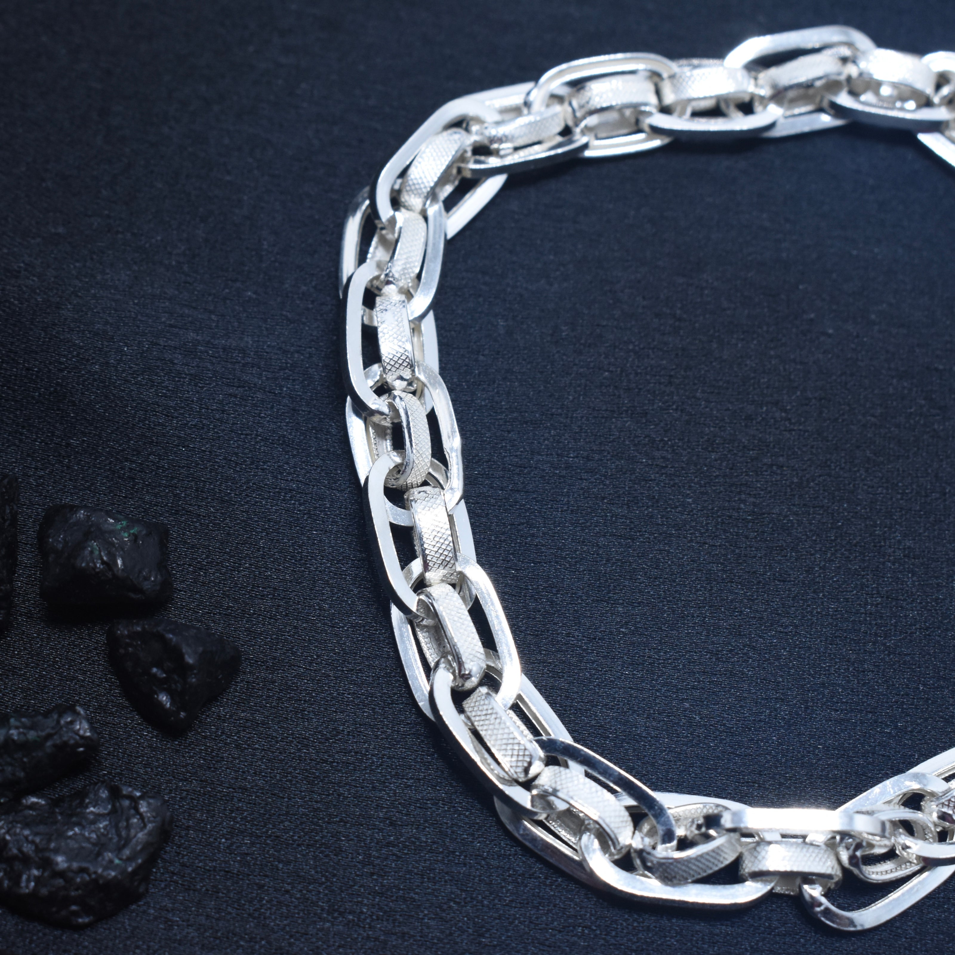 Vanguard Interlocking Link Bracelet