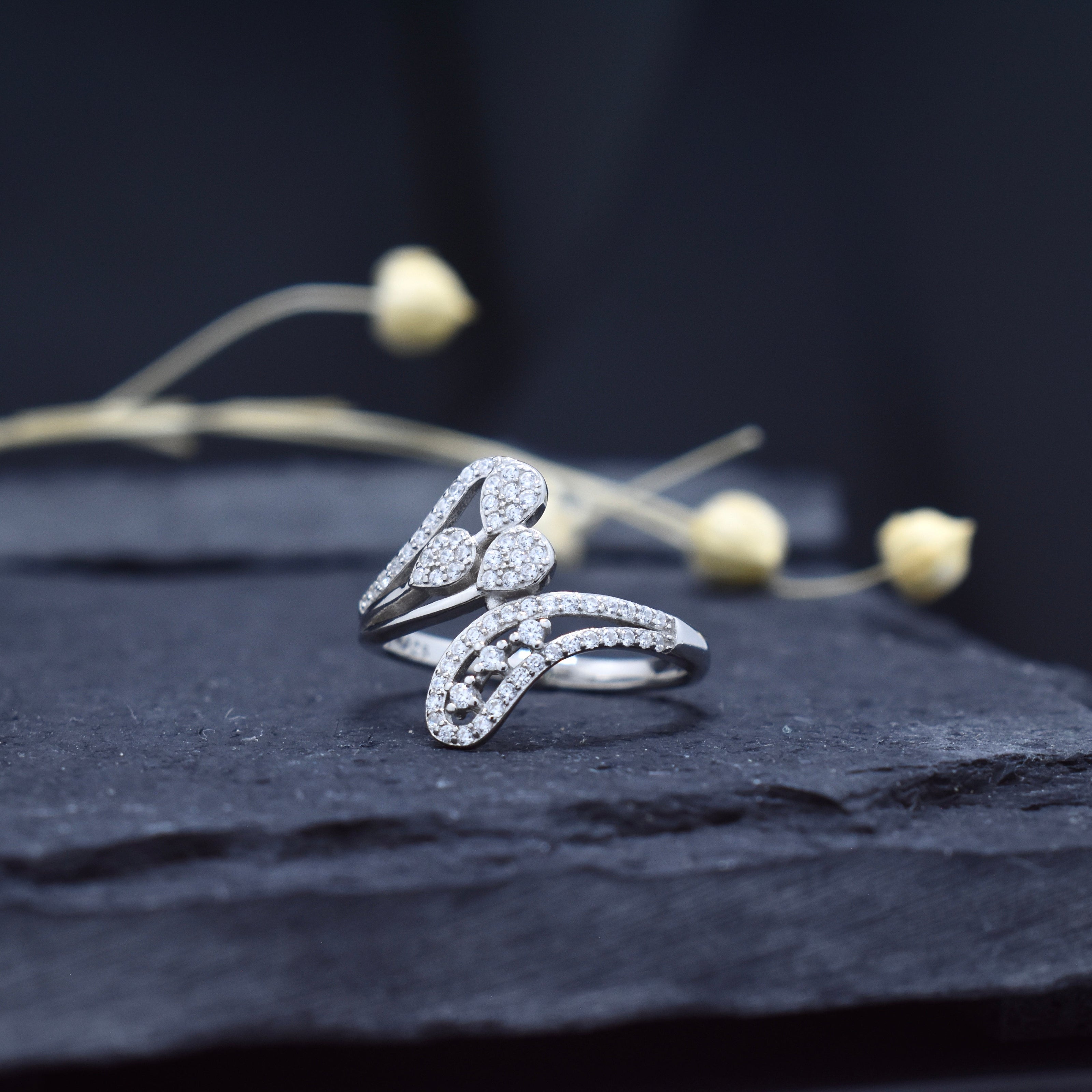 Silver Ribbon Curve Ring