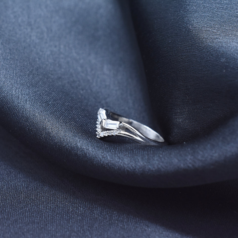 Baguette Diamond V Shape Ring
