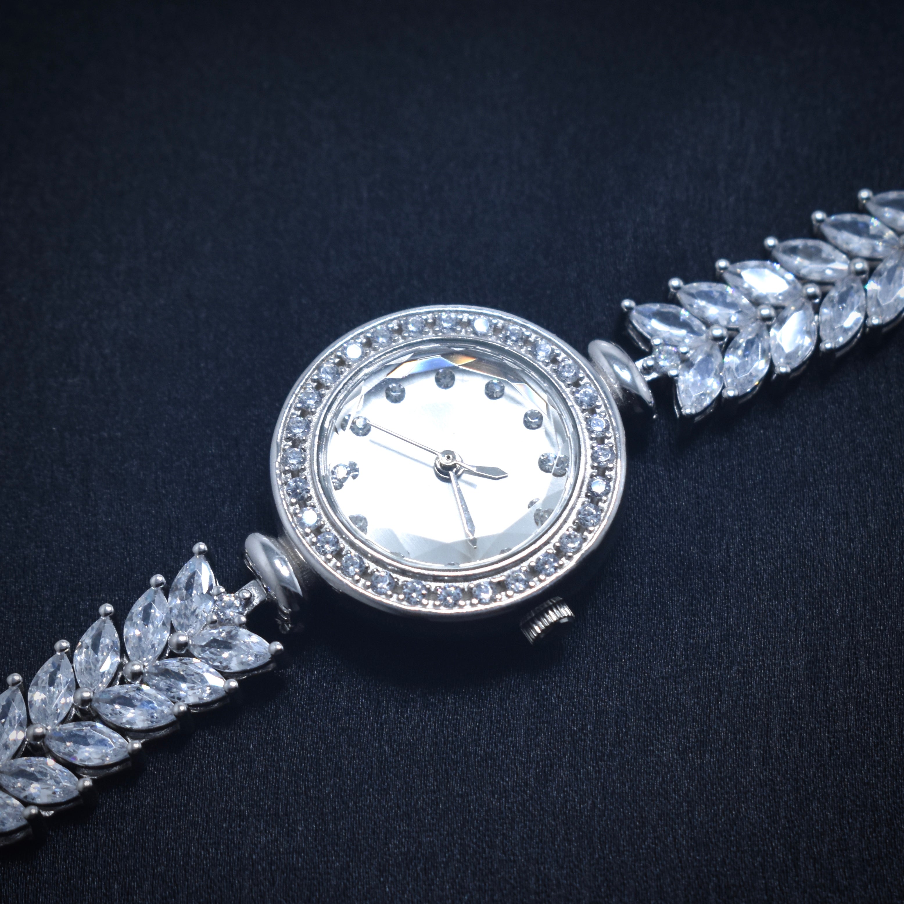 Cluster Leaf Stone Silver Watch