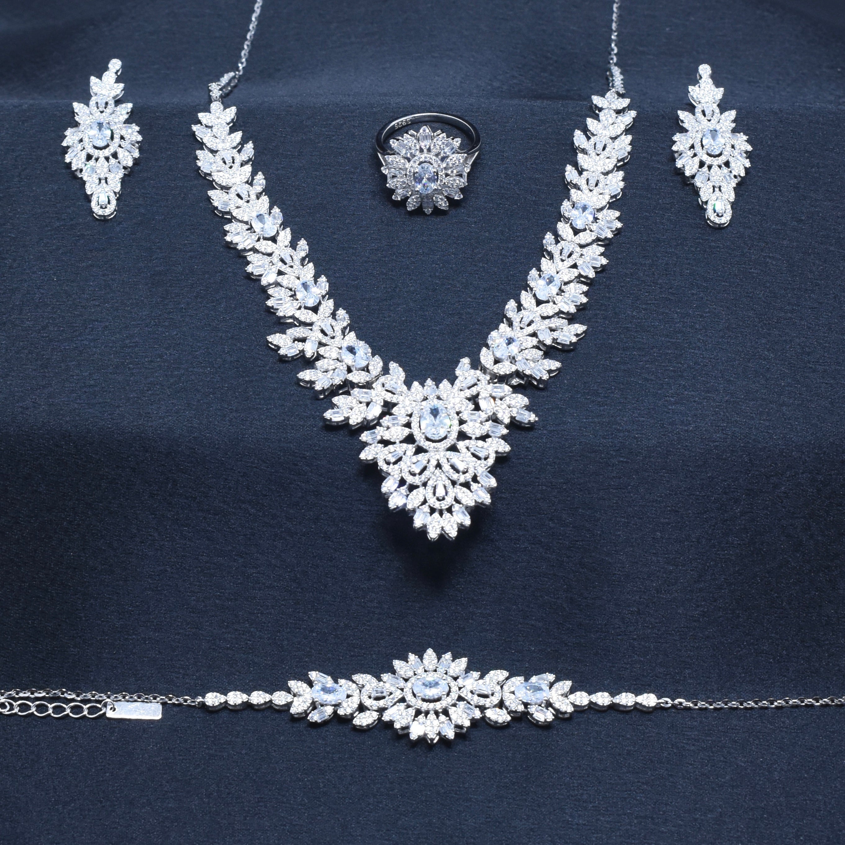 Floral Vine Necklace Set