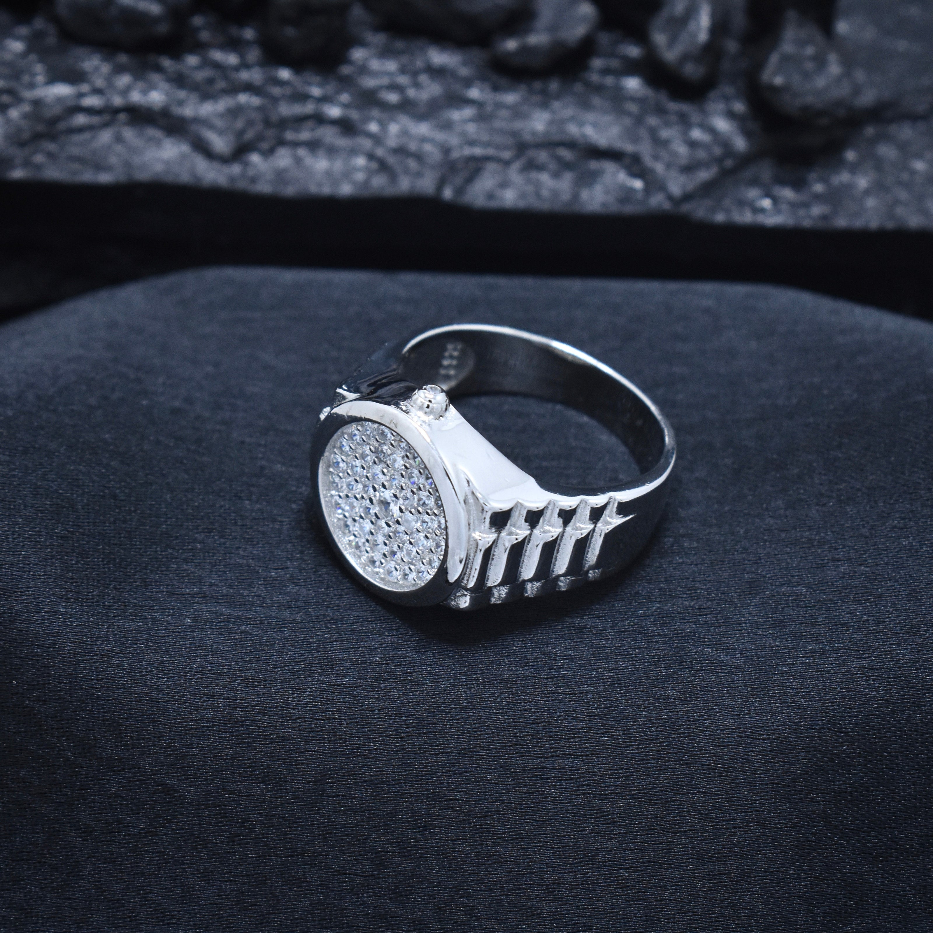 Round Pavé Diamond Style Silver Ring