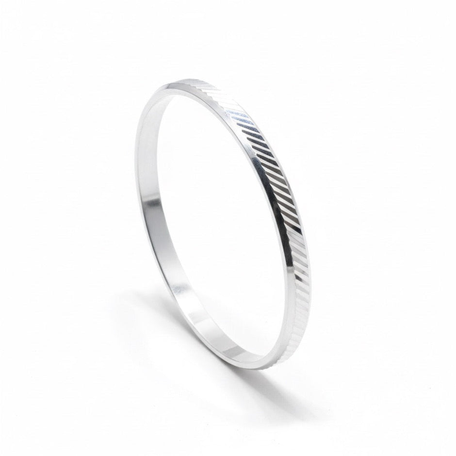 Diagonal Groove Silver Kada