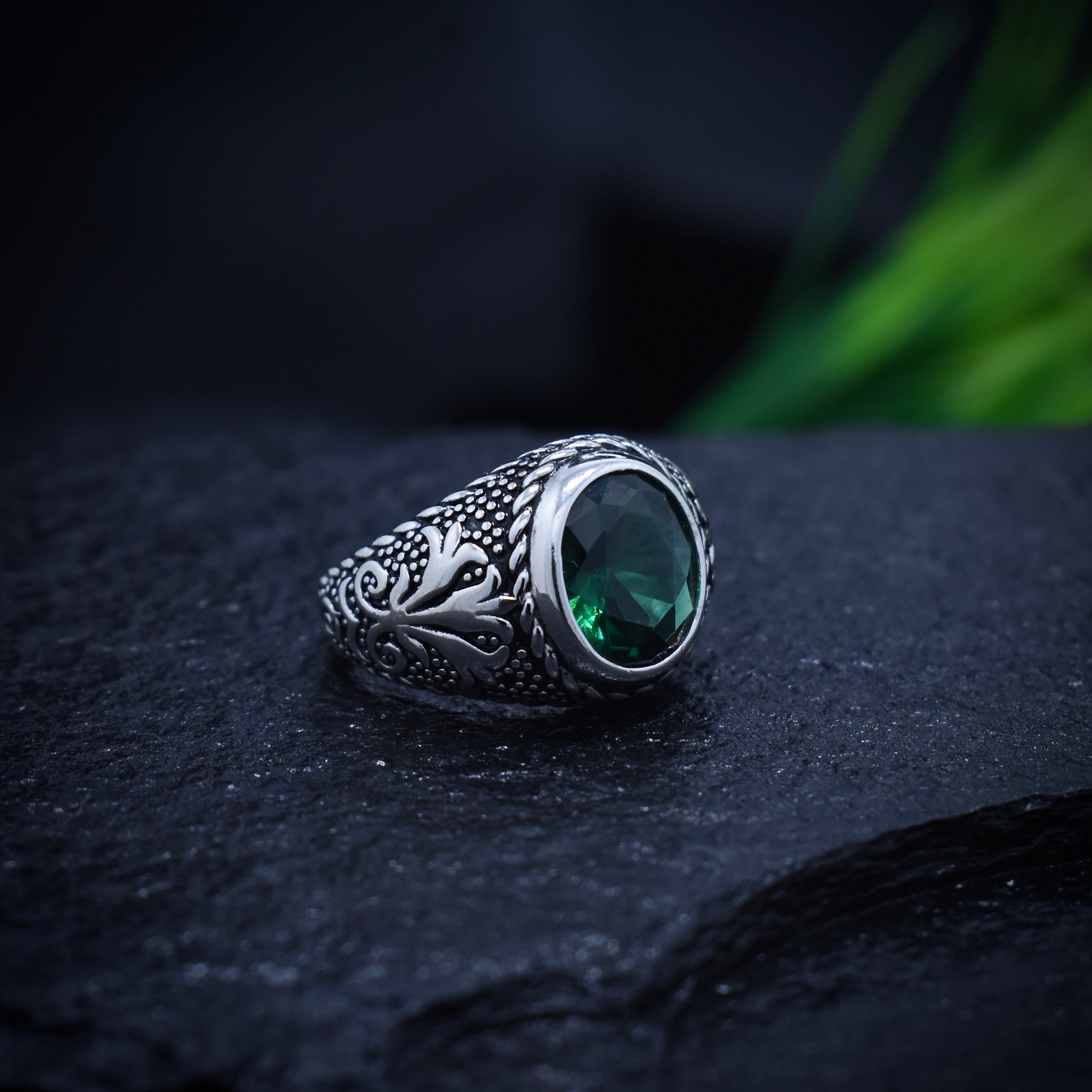 Antique Silver Emerald Crown Ring