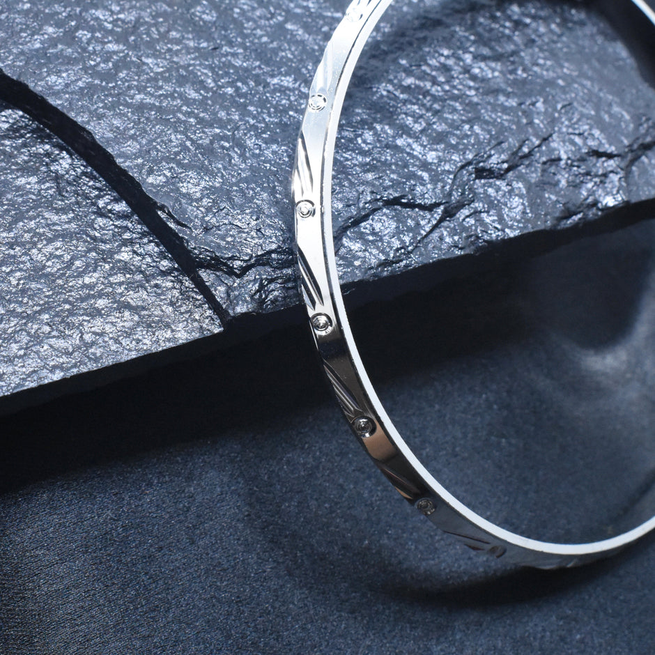 Textured Accent Silver Kada