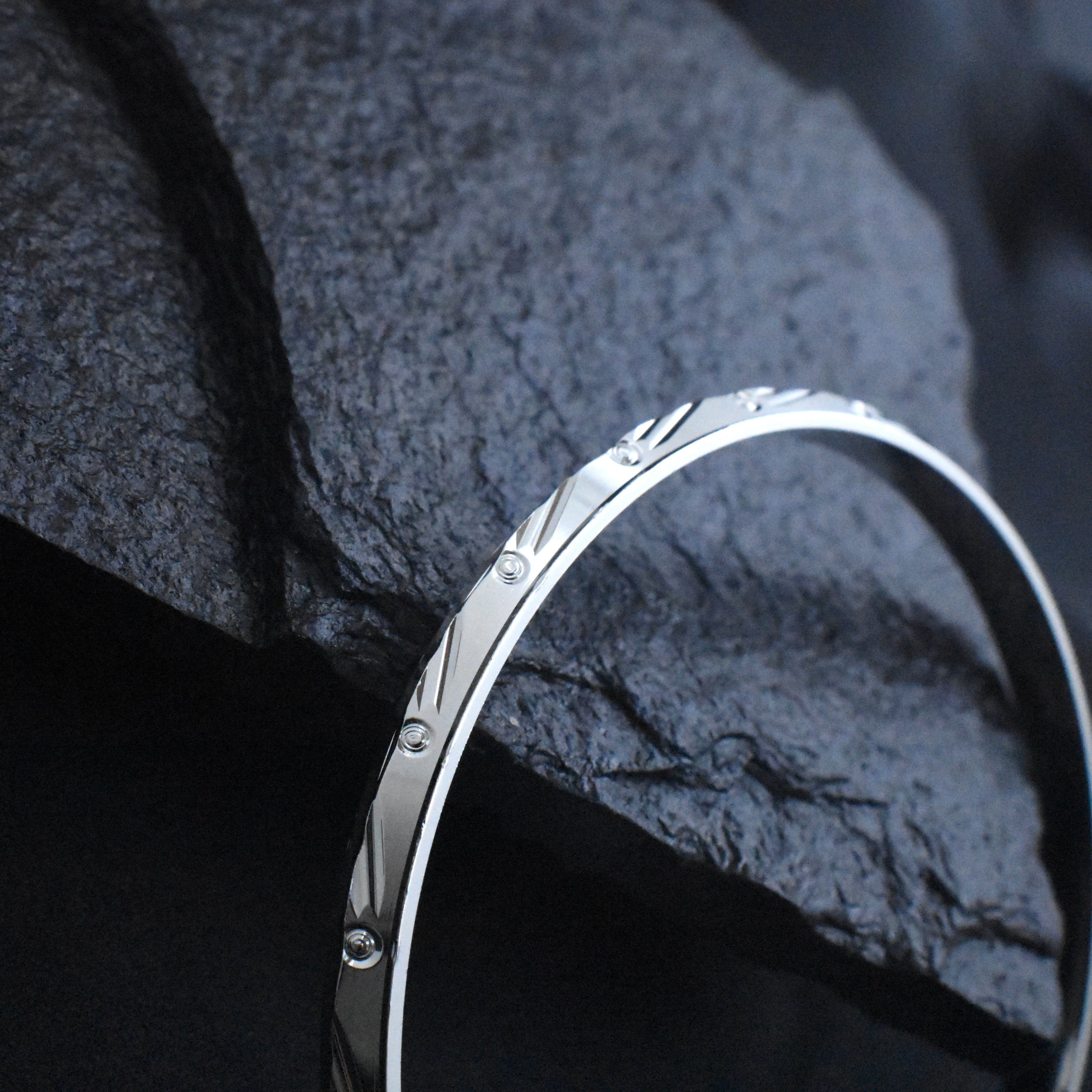 Textured Accent Silver Kada