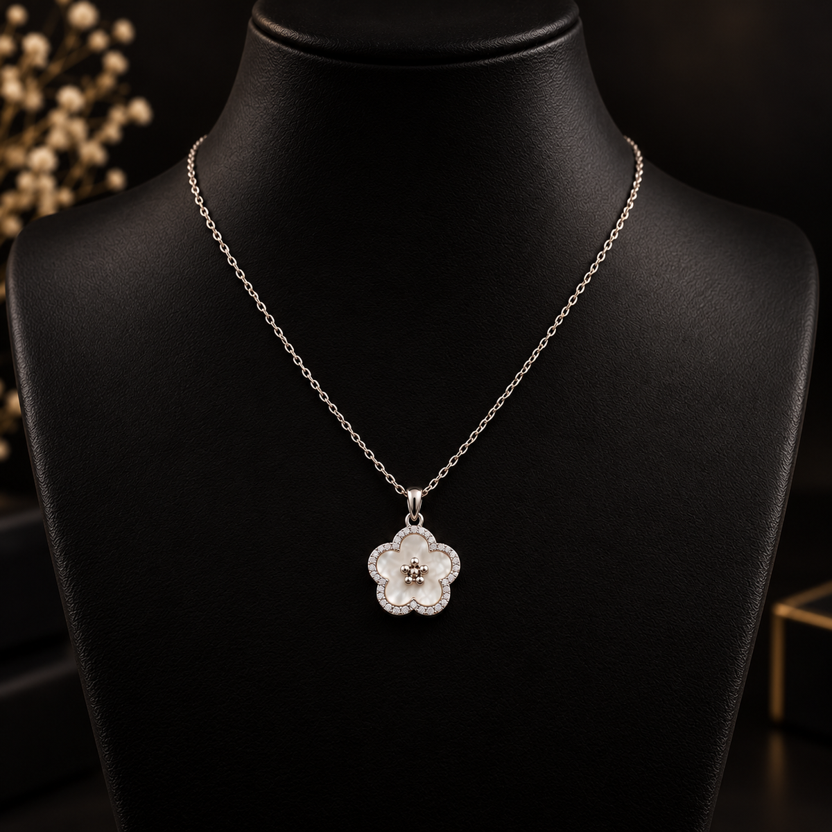 Flower Pearl Pendant Necklace