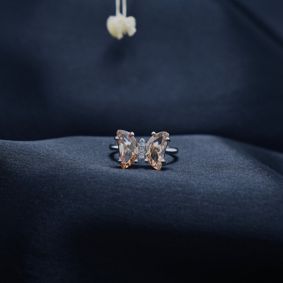 Silver Amber Gleam Ring