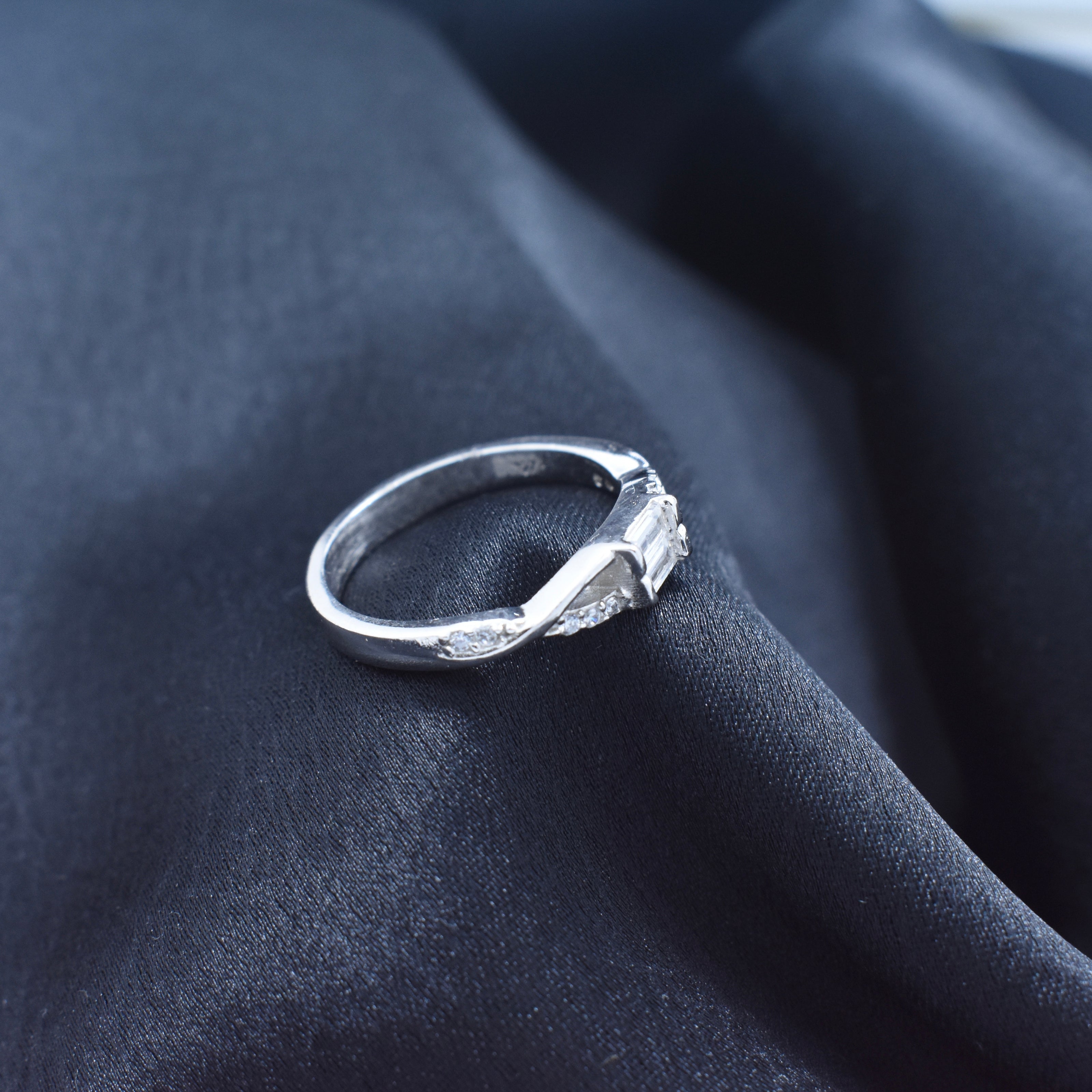 Baguette Diamond Twist Ring