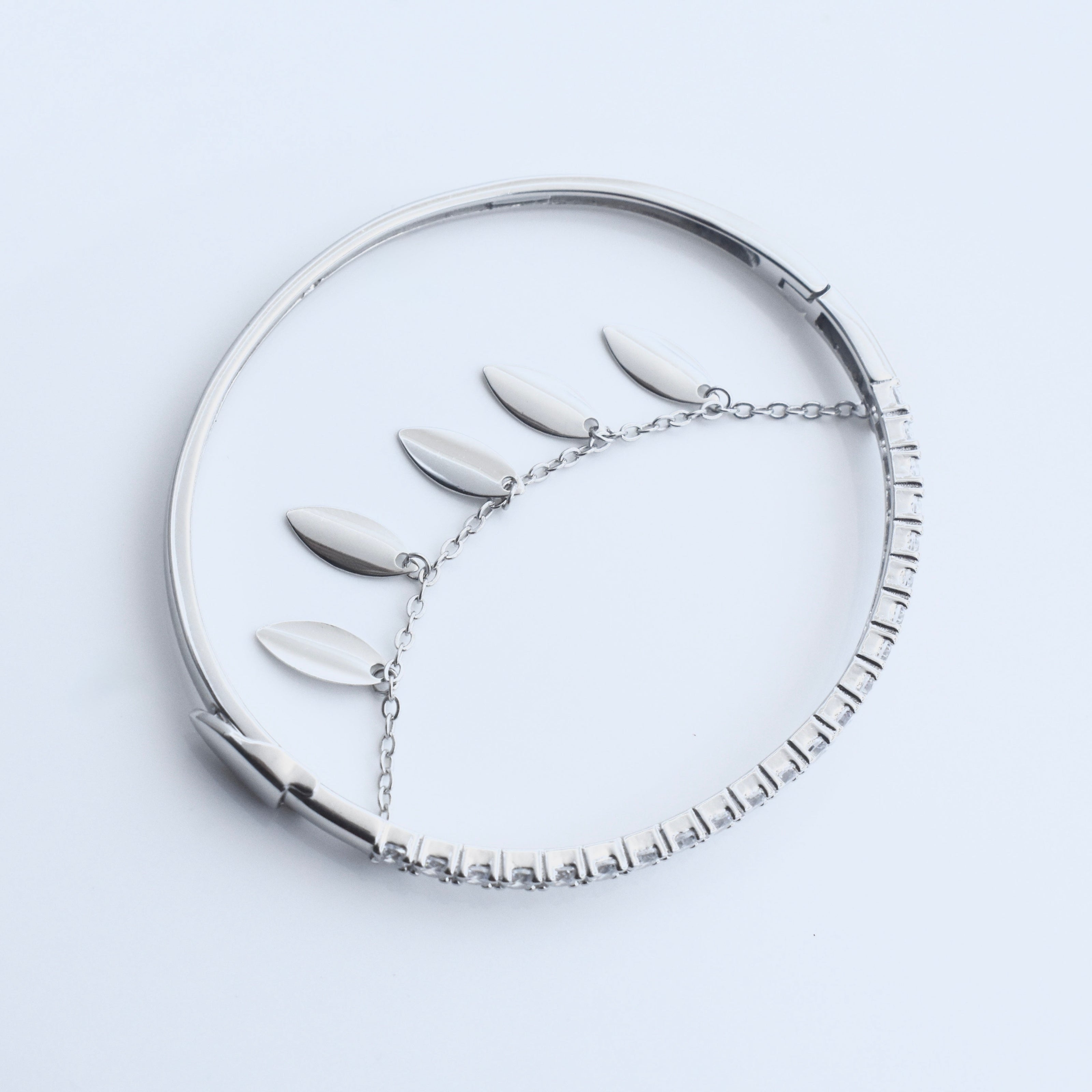 Leaf Swing Silver Bracelet