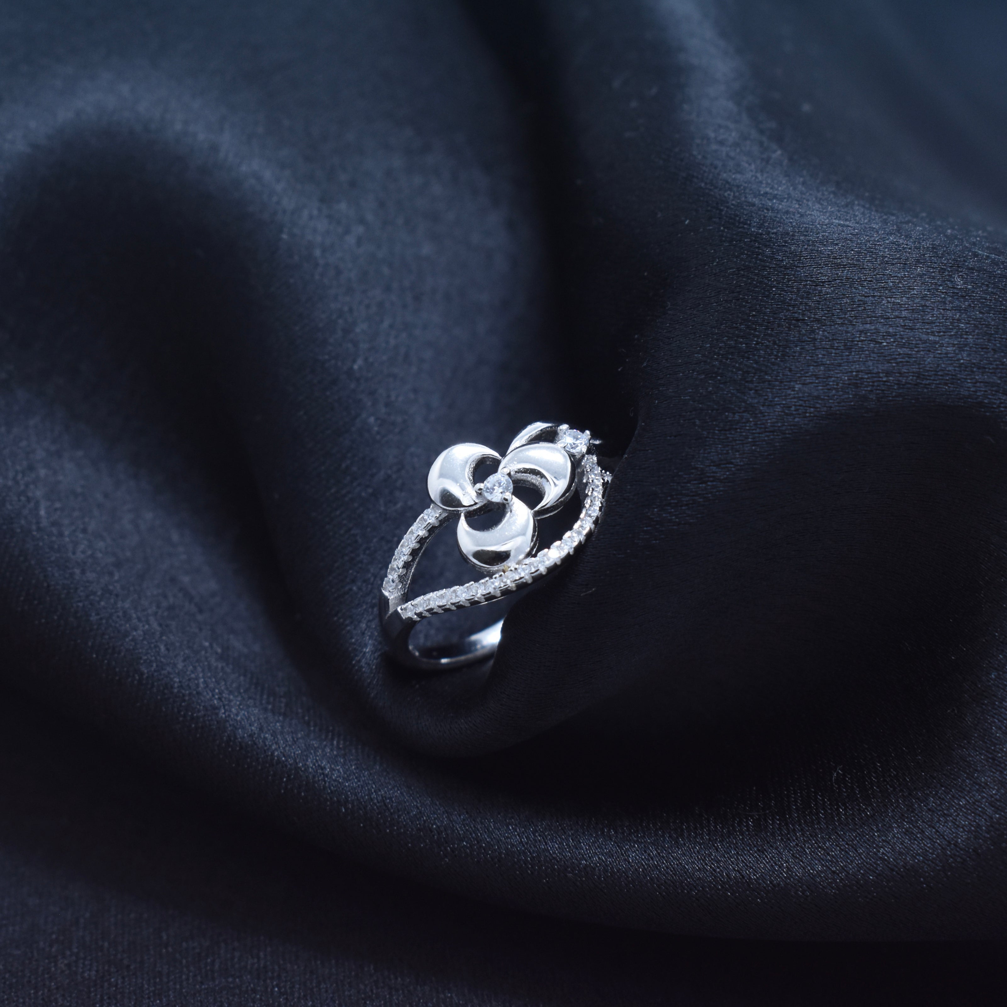 Designer Floral Knot Ring