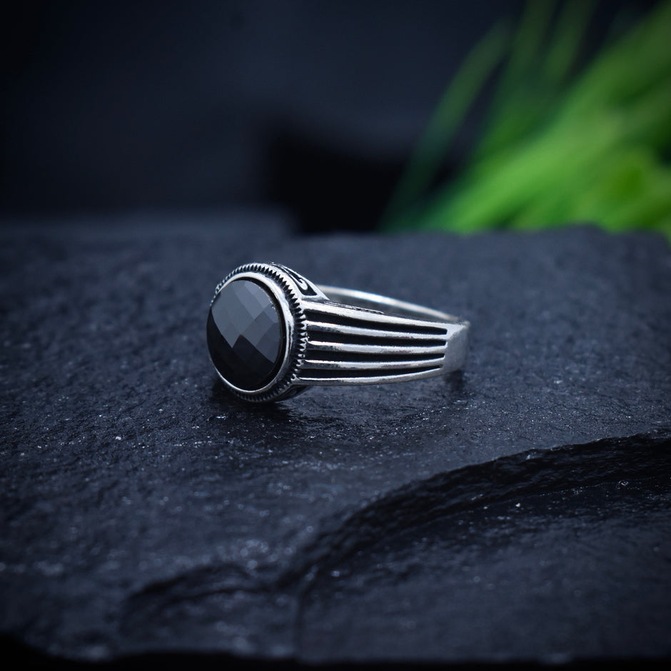 Black Onyx Round Stripe Silver Ring