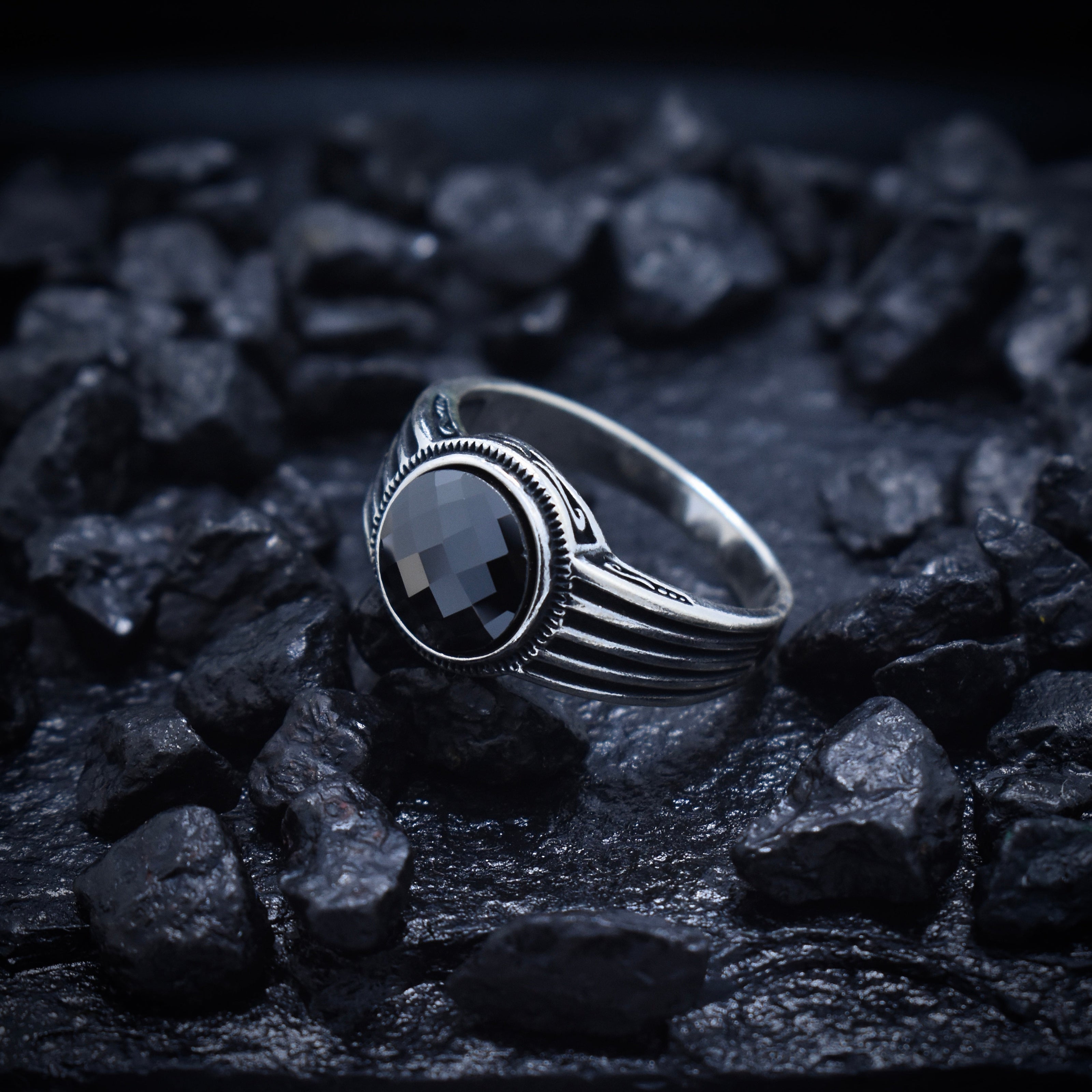 Black Onyx Round Stripe Silver Ring