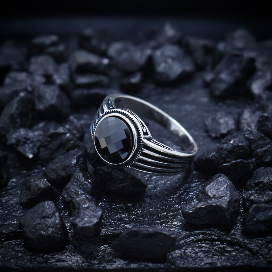 Black Onyx Round Stripe Silver Ring