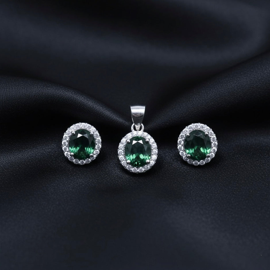 Green Round Solitaire Silver Pendant Set