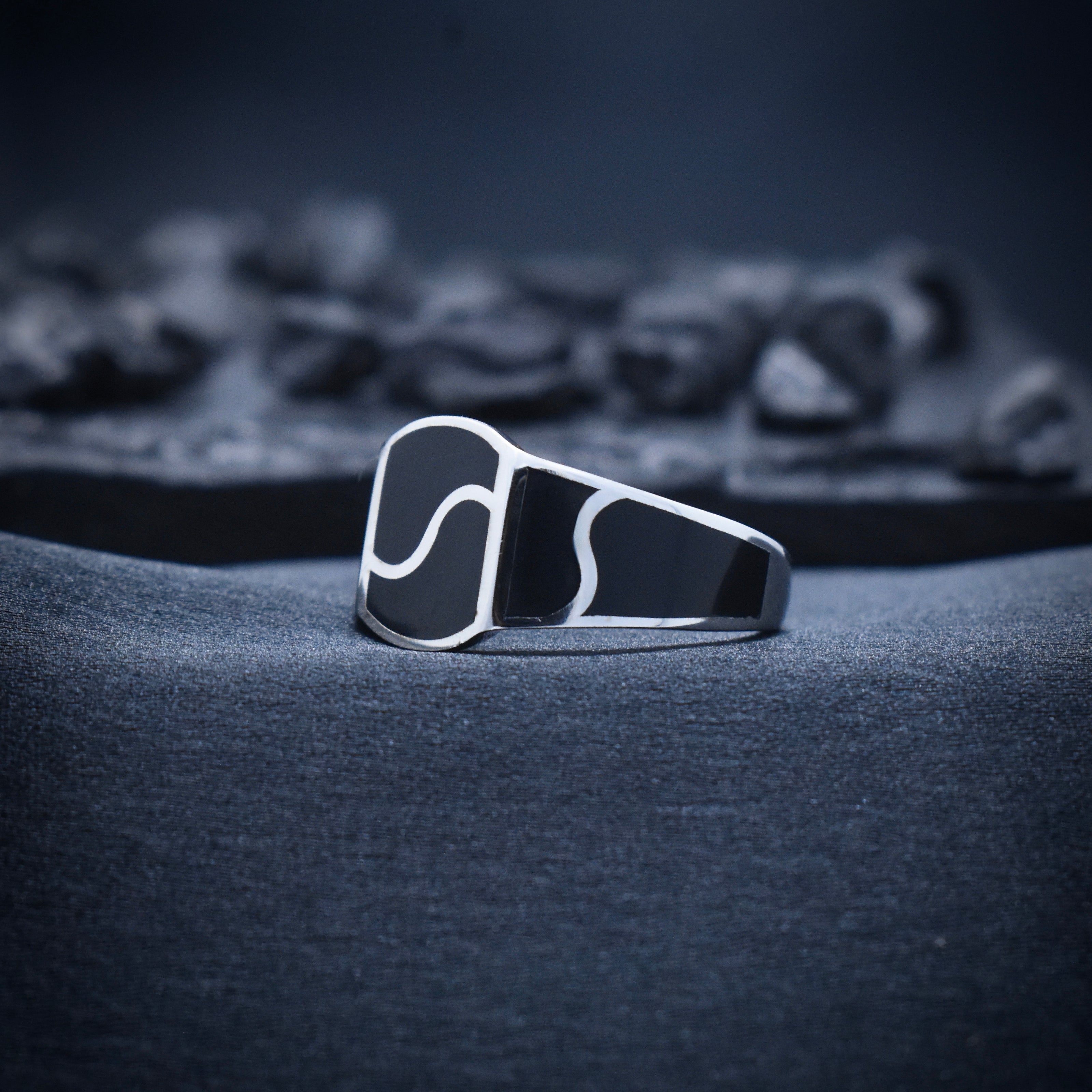 Wave Heritage Enamel Ring