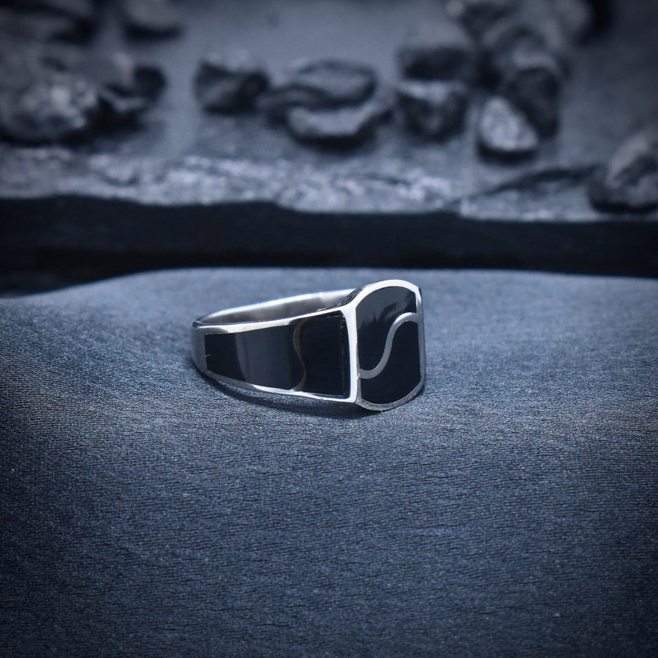 Silver Abstract Pattern Crest Ring