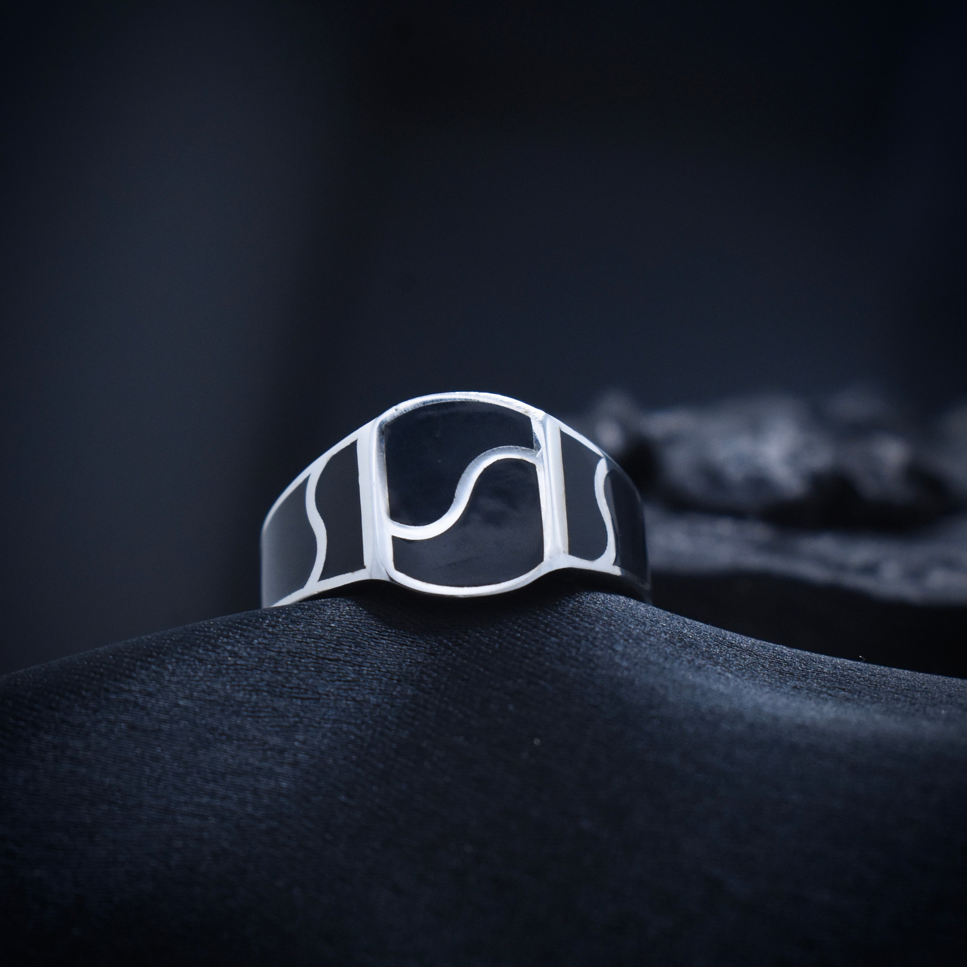 Wave Heritage Enamel Ring